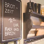 Berggasthof Duftbraeu I Ruhige Alleinlage I Mitten Im Gruenen Szálloda